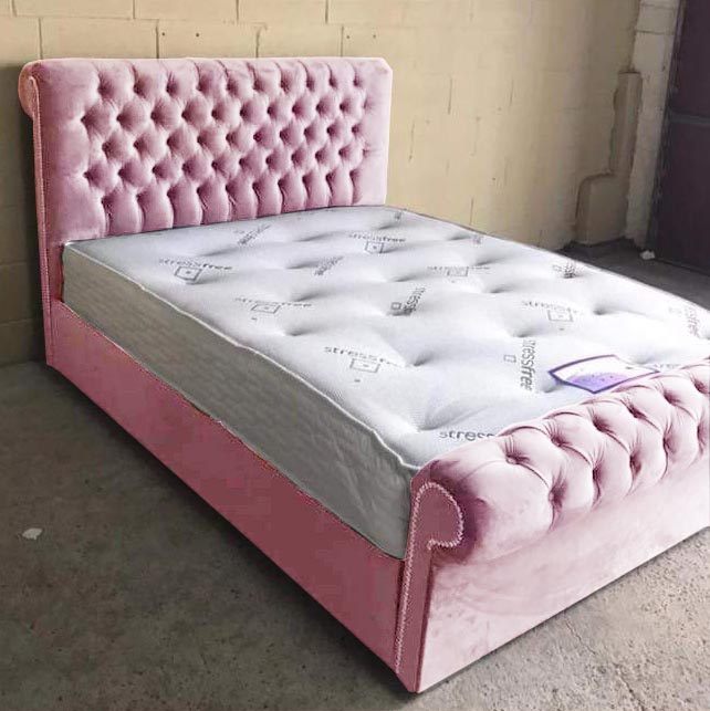 Pink sleigh deals bed